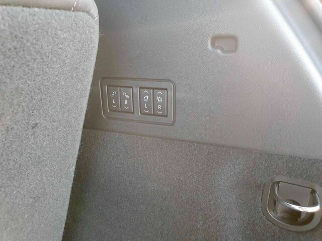 Белый Кадиллак XT6, объемом двигателя 3.6 л и пробегом 33 тыс. км за 32000 $, фото 12 на Automoto.ua