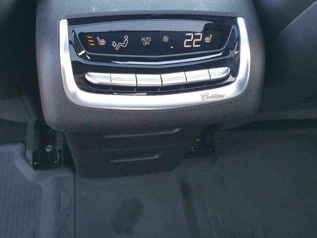 Белый Кадиллак XT6, объемом двигателя 3.6 л и пробегом 33 тыс. км за 32000 $, фото 6 на Automoto.ua