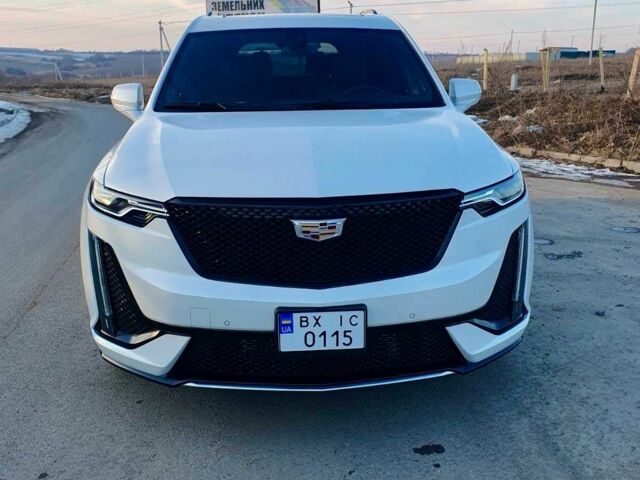 Белый Кадиллак XT6, объемом двигателя 3.6 л и пробегом 33 тыс. км за 32000 $, фото 1 на Automoto.ua