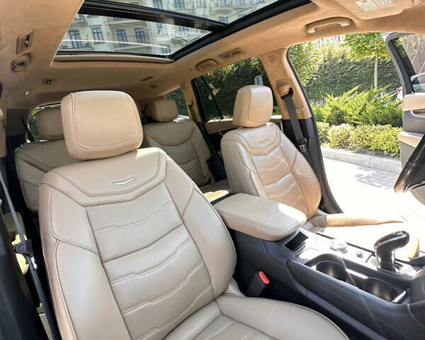 Белый Кадиллак XT6, объемом двигателя 3.65 л и пробегом 95 тыс. км за 38000 $, фото 9 на Automoto.ua
