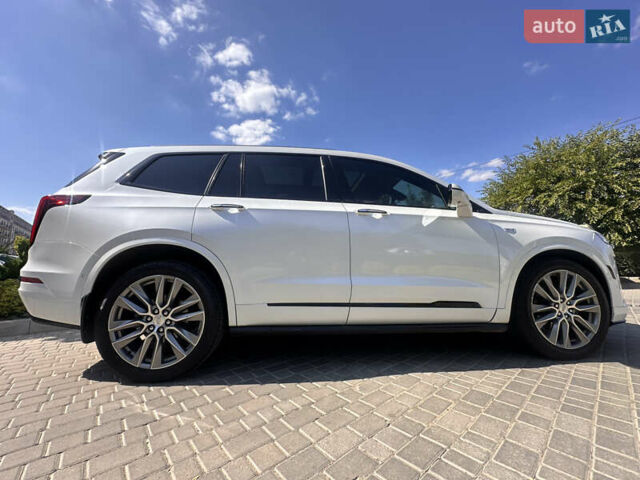 Белый Кадиллак XT6, объемом двигателя 3.65 л и пробегом 95 тыс. км за 38000 $, фото 16 на Automoto.ua