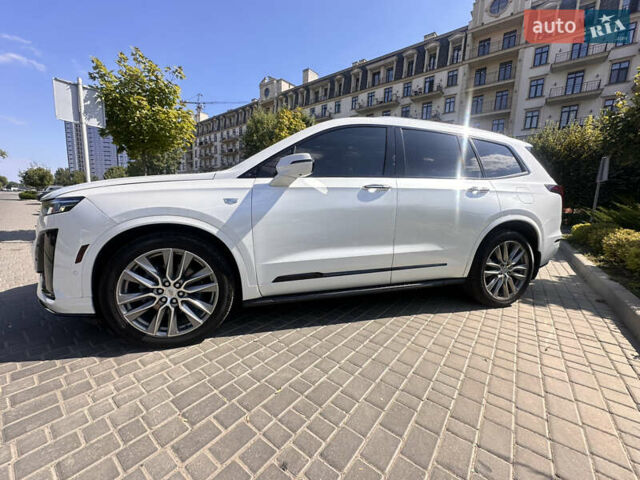 Белый Кадиллак XT6, объемом двигателя 3.65 л и пробегом 95 тыс. км за 38000 $, фото 22 на Automoto.ua