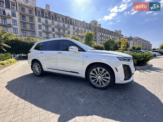 Белый Кадиллак XT6, объемом двигателя 3.65 л и пробегом 95 тыс. км за 38000 $, фото 21 на Automoto.ua