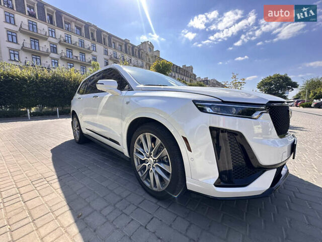 Белый Кадиллак XT6, объемом двигателя 3.65 л и пробегом 95 тыс. км за 38000 $, фото 3 на Automoto.ua