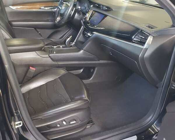 Чорний Каділак XT6, об'ємом двигуна 3.65 л та пробігом 115 тис. км за 39500 $, фото 62 на Automoto.ua
