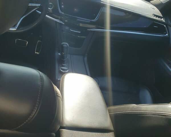 Чорний Каділак XT6, об'ємом двигуна 3.65 л та пробігом 115 тис. км за 39500 $, фото 37 на Automoto.ua