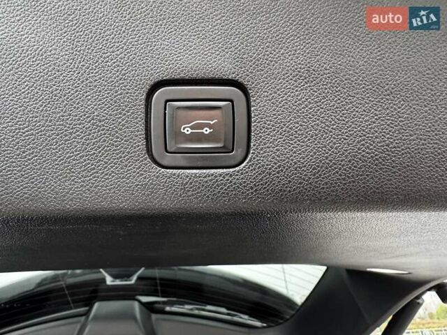 Черный Кадиллак XT6, объемом двигателя 3.6 л и пробегом 162 тыс. км за 25700 $, фото 21 на Automoto.ua