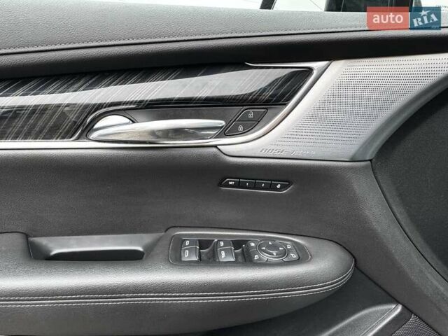 Черный Кадиллак XT6, объемом двигателя 3.6 л и пробегом 162 тыс. км за 25700 $, фото 12 на Automoto.ua
