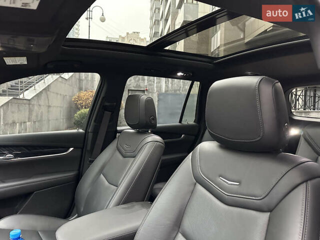 Черный Кадиллак XT6, объемом двигателя 3.65 л и пробегом 17 тыс. км за 36000 $, фото 14 на Automoto.ua