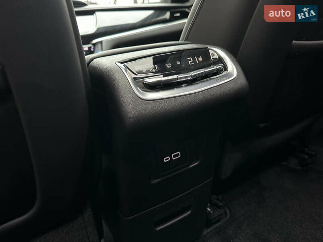 Черный Кадиллак XT6, объемом двигателя 3.65 л и пробегом 17 тыс. км за 36000 $, фото 17 на Automoto.ua