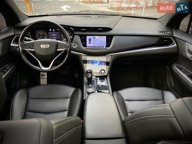 Кадиллак XT6 2021 в Киеве на Automoto.ua Черный Кадиллак XT6, объемом двигателя 2 л и пробегом 82 тыс. км за 39900 $, фото 32 на Automoto.ua