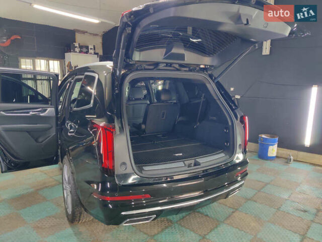 Чорний Каділак XT6, об'ємом двигуна 3.65 л та пробігом 57 тис. км за 43700 $, фото 12 на Automoto.ua