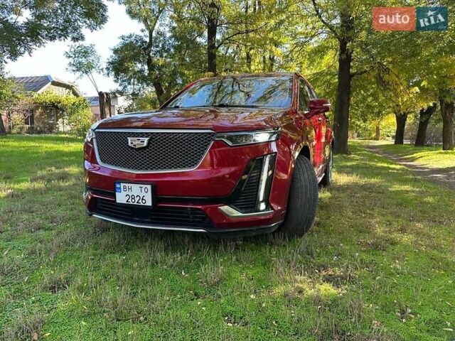 Красный Кадиллак XT6, объемом двигателя 3.6 л и пробегом 72 тыс. км за 37000 $, фото 3 на Automoto.ua