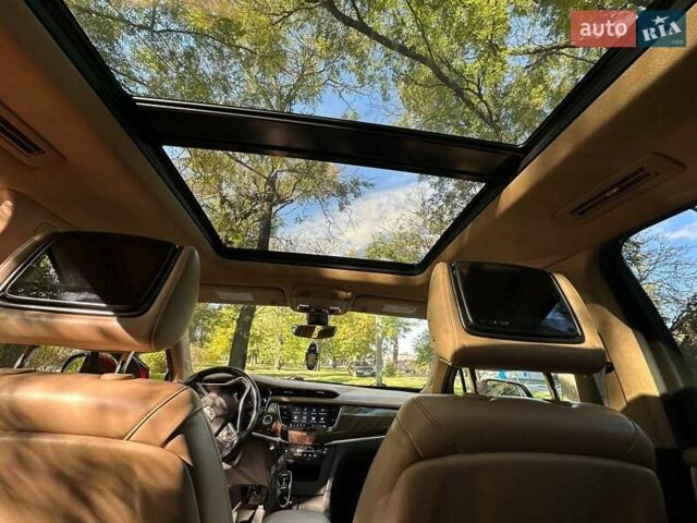Красный Кадиллак XT6, объемом двигателя 3.6 л и пробегом 72 тыс. км за 37000 $, фото 1 на Automoto.ua