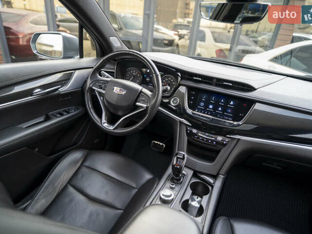 Серый Кадиллак XT6, объемом двигателя 3.65 л и пробегом 124 тыс. км за 29000 $, фото 25 на Automoto.ua