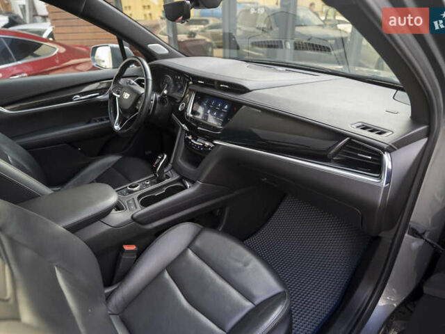 Серый Кадиллак XT6, объемом двигателя 3.65 л и пробегом 124 тыс. км за 29000 $, фото 42 на Automoto.ua