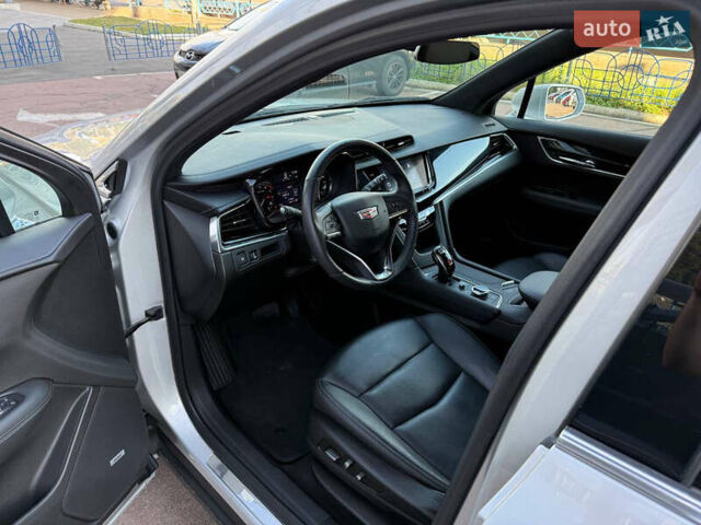 Серый Кадиллак XT6, объемом двигателя 3.6 л и пробегом 23 тыс. км за 28700 $, фото 7 на Automoto.ua