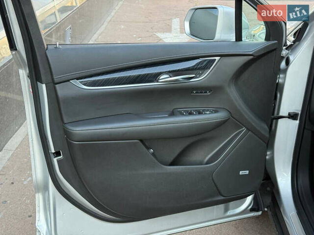 Серый Кадиллак XT6, объемом двигателя 3.6 л и пробегом 23 тыс. км за 28700 $, фото 17 на Automoto.ua