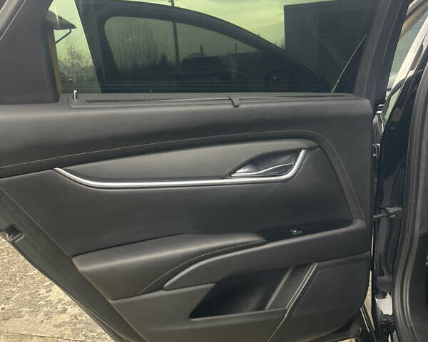 Черный Кадиллак ХТС, объемом двигателя 3.56 л и пробегом 275 тыс. км за 15600 $, фото 27 на Automoto.ua