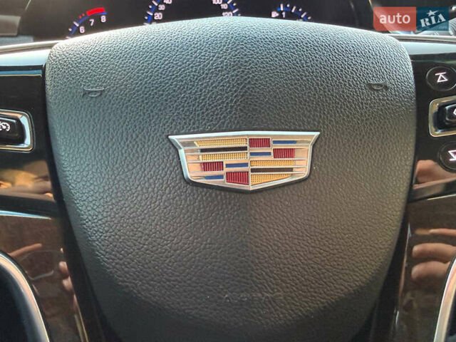 Черный Кадиллак ХТС, объемом двигателя 3.56 л и пробегом 272 тыс. км за 14999 $, фото 46 на Automoto.ua