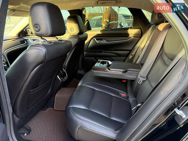 Черный Кадиллак ХТС, объемом двигателя 3.56 л и пробегом 272 тыс. км за 14999 $, фото 31 на Automoto.ua