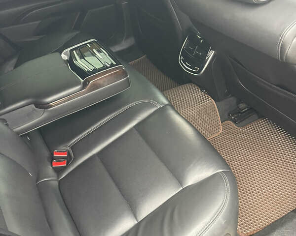 Черный Кадиллак ХТС, объемом двигателя 3.56 л и пробегом 275 тыс. км за 15600 $, фото 29 на Automoto.ua