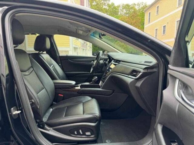 Черный Кадиллак ХТС, объемом двигателя 3.6 л и пробегом 65 тыс. км за 2300 $, фото 7 на Automoto.ua