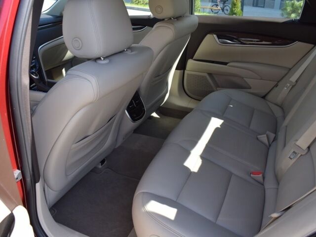 Червоний Каділак ХТС, об'ємом двигуна 3.6 л та пробігом 69 тис. км за 15800 $, фото 17 на Automoto.ua