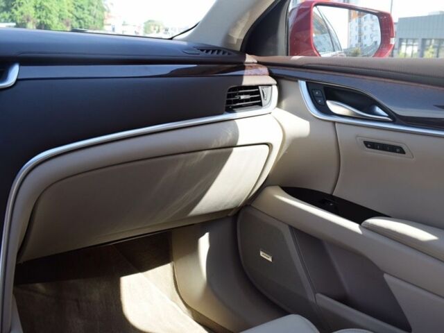 Червоний Каділак ХТС, об'ємом двигуна 3.6 л та пробігом 69 тис. км за 15800 $, фото 20 на Automoto.ua