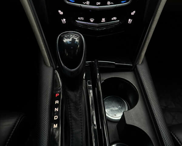 Серый Кадиллак ХТС, объемом двигателя 3.6 л и пробегом 229 тыс. км за 15900 $, фото 24 на Automoto.ua