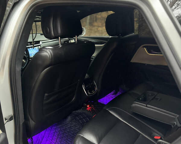 Серый Кадиллак ХТС, объемом двигателя 3.6 л и пробегом 229 тыс. км за 15900 $, фото 18 на Automoto.ua