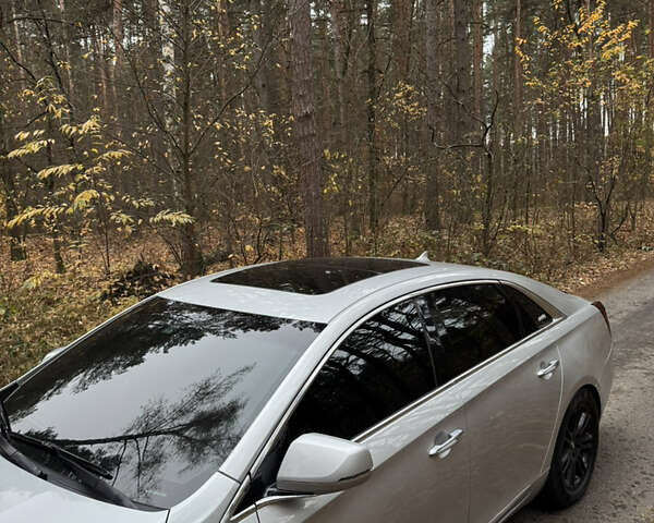 Серый Кадиллак ХТС, объемом двигателя 3.6 л и пробегом 229 тыс. км за 15900 $, фото 7 на Automoto.ua