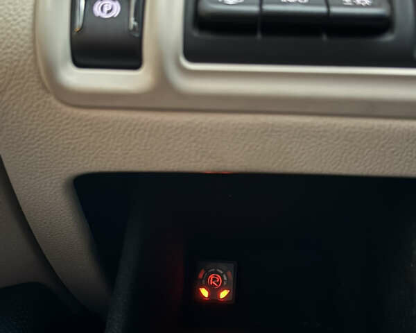 Серый Кадиллак ХТС, объемом двигателя 3.6 л и пробегом 229 тыс. км за 15900 $, фото 42 на Automoto.ua