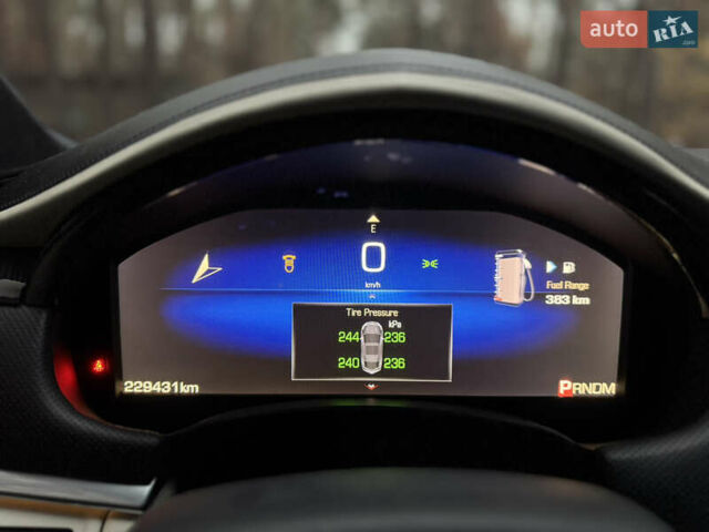 Серый Кадиллак ХТС, объемом двигателя 3.6 л и пробегом 229 тыс. км за 15900 $, фото 29 на Automoto.ua