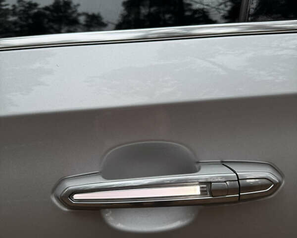 Серый Кадиллак ХТС, объемом двигателя 3.6 л и пробегом 229 тыс. км за 15900 $, фото 14 на Automoto.ua