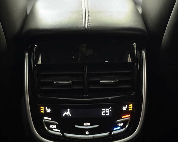 Сірий Каділак ХТС, об'ємом двигуна 3.56 л та пробігом 231 тис. км за 15900 $, фото 17 на Automoto.ua