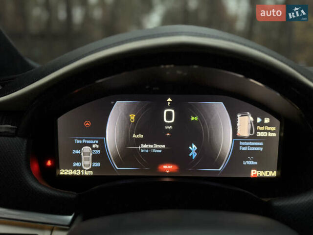 Серый Кадиллак ХТС, объемом двигателя 3.6 л и пробегом 229 тыс. км за 15900 $, фото 30 на Automoto.ua