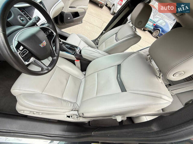 Серый Кадиллак ХТС, объемом двигателя 3.56 л и пробегом 178 тыс. км за 12000 $, фото 9 на Automoto.ua