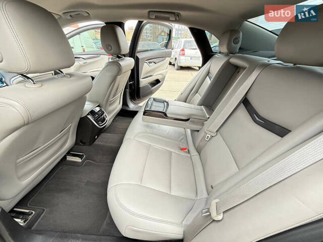 Серый Кадиллак ХТС, объемом двигателя 3.56 л и пробегом 178 тыс. км за 12000 $, фото 12 на Automoto.ua