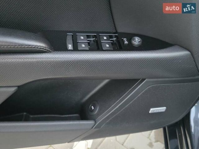 Сірий Каділак ХТС, об'ємом двигуна 3.56 л та пробігом 135 тис. км за 16200 $, фото 13 на Automoto.ua