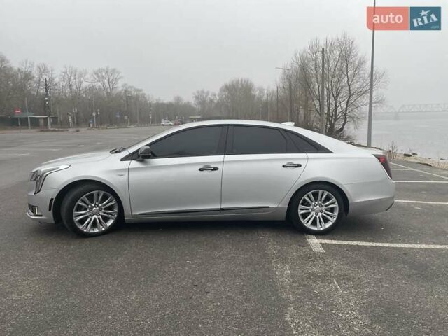 Серый Кадиллак ХТС, объемом двигателя 3.6 л и пробегом 68 тыс. км за 23400 $, фото 4 на Automoto.ua