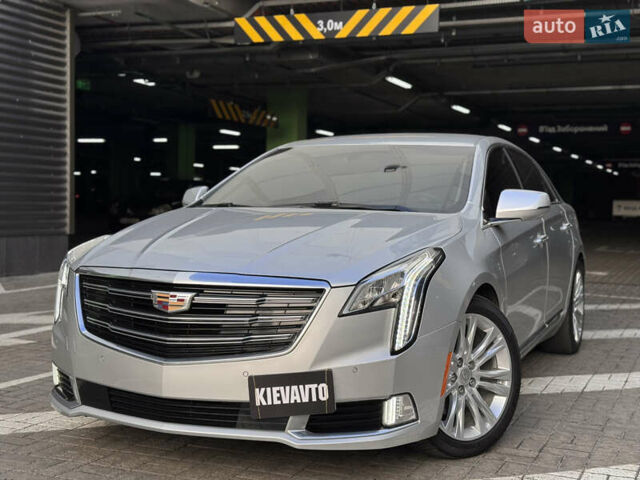 Серый Кадиллак ХТС, объемом двигателя 3.6 л и пробегом 53 тыс. км за 19000 $, фото 1 на Automoto.ua