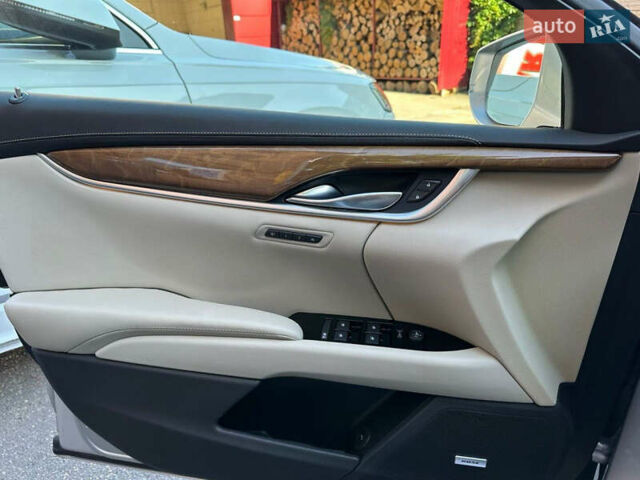 Сірий Каділак ХТС, об'ємом двигуна 3.6 л та пробігом 60 тис. км за 23000 $, фото 12 на Automoto.ua