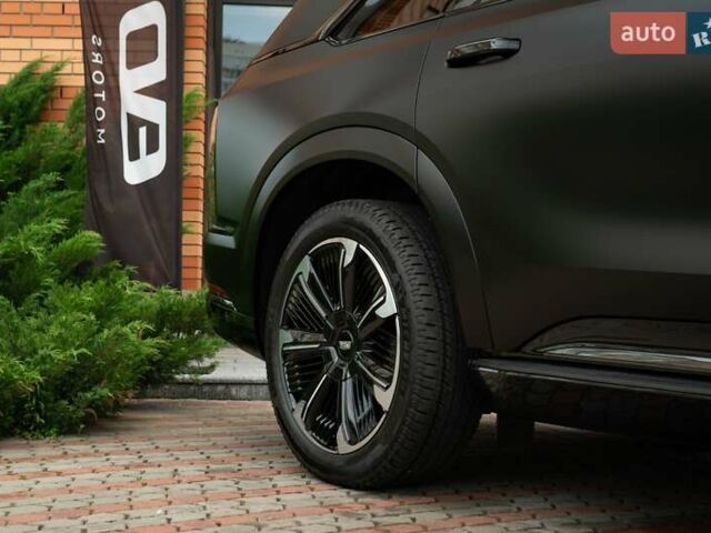 Чорний Каділак Escalade IQ, об'ємом двигуна 0 л та пробігом 1 тис. км за 169000 $, фото 17 на Automoto.ua