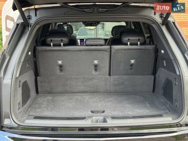 Чорний Каділак Escalade IQ, об'ємом двигуна 0 л та пробігом 1 тис. км за 155000 $, фото 6 на Automoto.ua