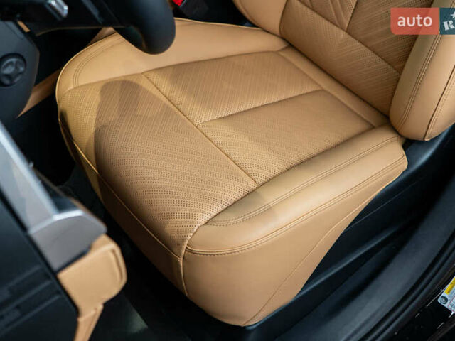 Чорний Каділак Escalade IQ, об'ємом двигуна 0 л та пробігом 1 тис. км за 169000 $, фото 40 на Automoto.ua