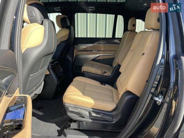 Чорний Каділак Escalade IQ, об'ємом двигуна 0 л та пробігом 2 тис. км за 158000 $, фото 15 на Automoto.ua