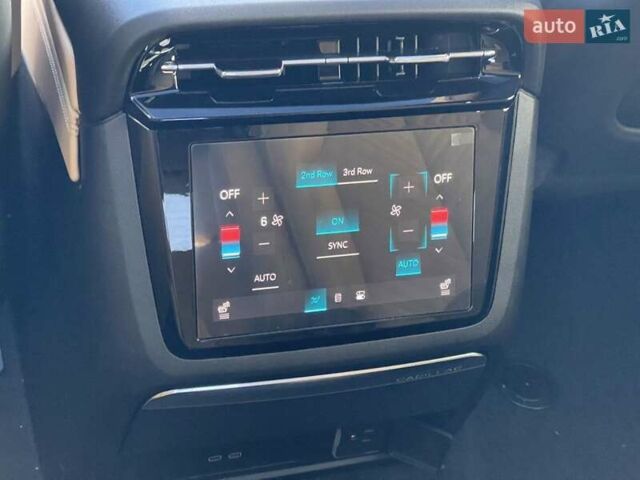 Чорний Каділак Escalade IQ, об'ємом двигуна 0 л та пробігом 2 тис. км за 158000 $, фото 16 на Automoto.ua