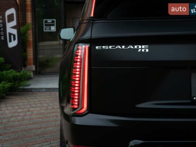 Чорний Каділак Escalade IQ, об'ємом двигуна 0 л та пробігом 1 тис. км за 169000 $, фото 7 на Automoto.ua