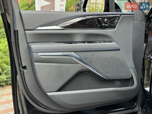 Чорний Каділак Escalade IQ, об'ємом двигуна 0 л та пробігом 1 тис. км за 155000 $, фото 17 на Automoto.ua